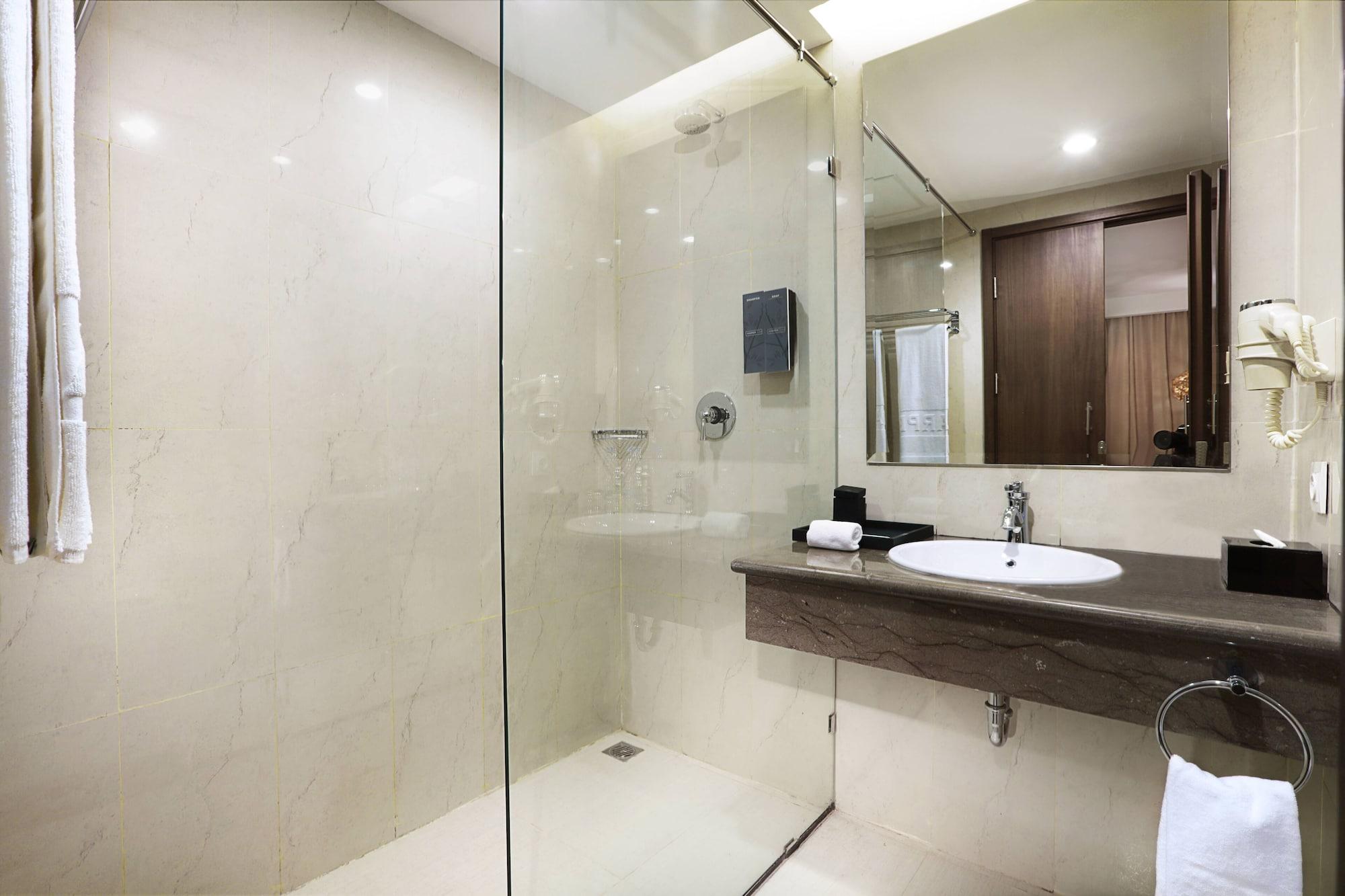 Hotel Harper Perintis By Aston Macasar Exterior foto